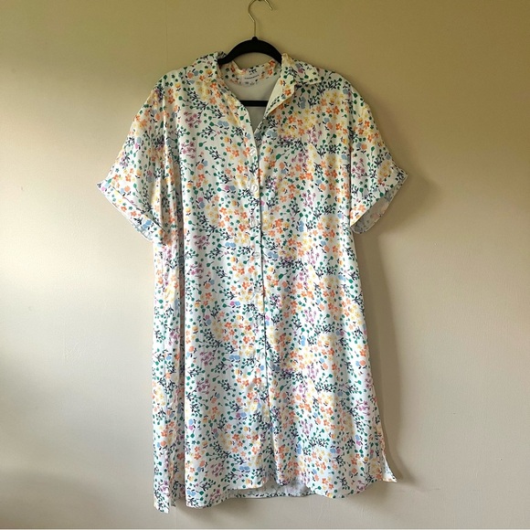 NWT Summersalt The Do-It-All Shirt Dress in Wildflower Fields Size Small - Picture 4 of 10